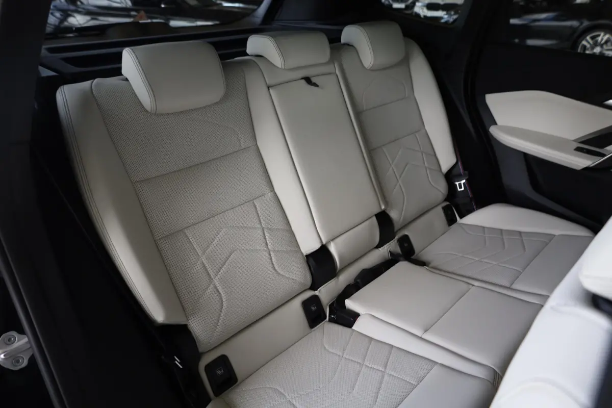 eDrive20 | M Sport Pro | Panoramadak | Driving Assistant Plus | Harman/Kardon | Trekhaak