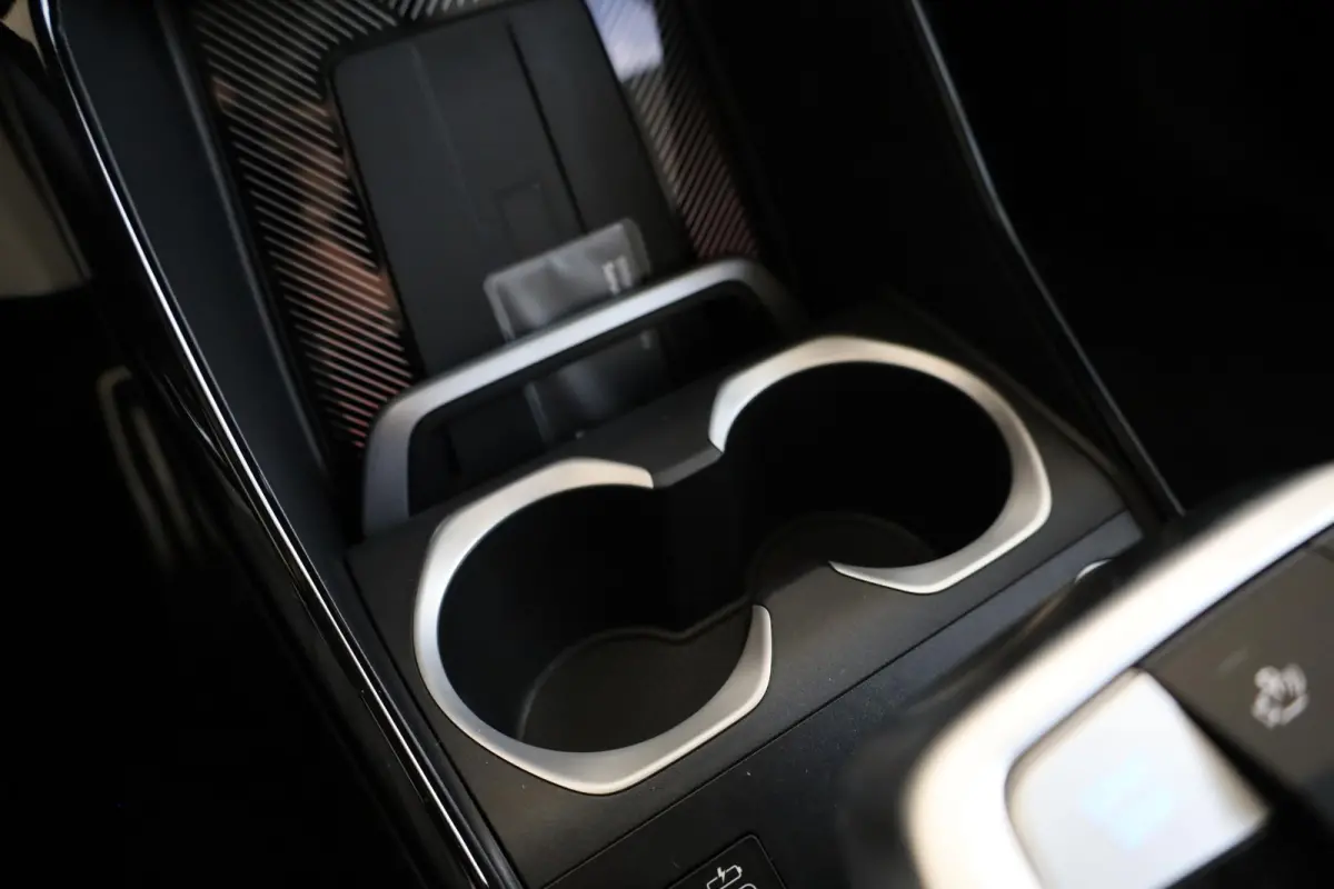 eDrive20 | M Sport Pro | Panoramadak | Driving Assistant Plus | Harman/Kardon | Trekhaak