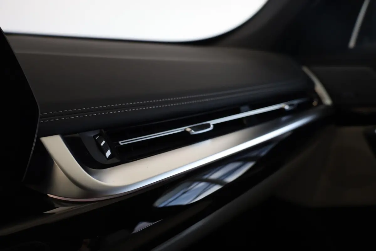 eDrive20 | M Sport Pro | Panoramadak | Driving Assistant Plus | Harman/Kardon | Trekhaak