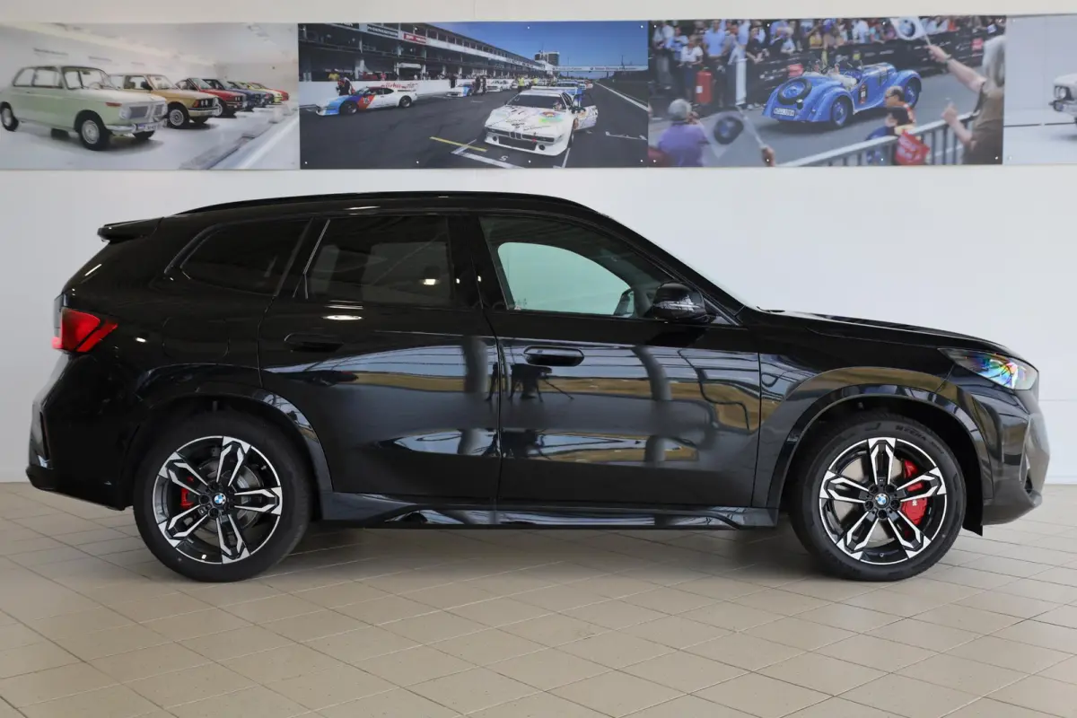 eDrive20 | M Sport Pro | Panoramadak | Driving Assistant Plus | Harman/Kardon | Trekhaak