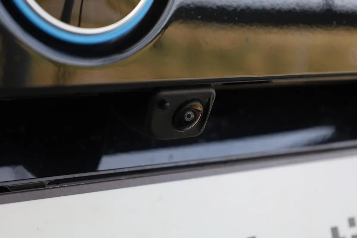 eDrive20 | M Sport Pro | Panoramadak | Driving Assistant Plus | Harman/Kardon | Head-Up Display | Trekhaak
