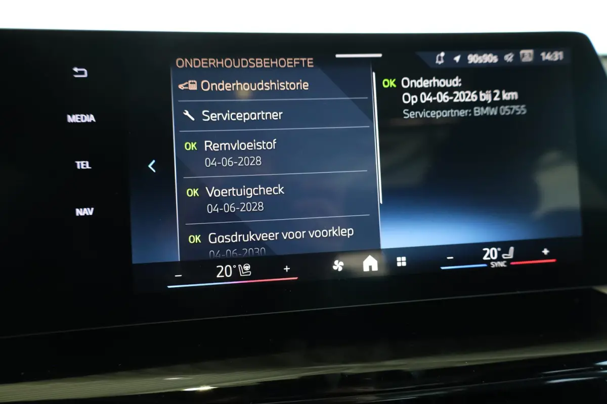 eDrive20 | M Sport Pro | Panoramadak | Driving Assistant Plus | Harman/Kardon | Head-Up Display | Trekhaak