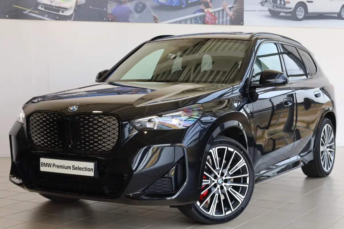 eDrive20 | M Sport Pro | Panoramadak | Driving Assistant Plus | Harman/Kardon | Head-Up Display | Trekhaak