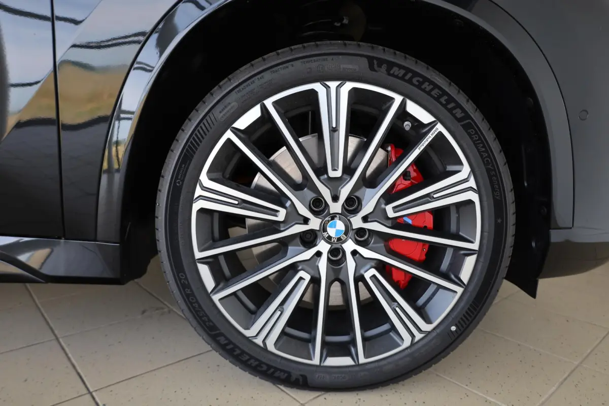 eDrive20 | M Sport Pro | Panoramadak | Driving Assistant Plus | Harman/Kardon | Head-Up Display | Trekhaak