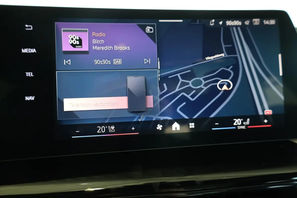 eDrive20 | M Sport Pro | Panoramadak | Driving Assistant Plus | Harman/Kardon | Head-Up Display | Trekhaak