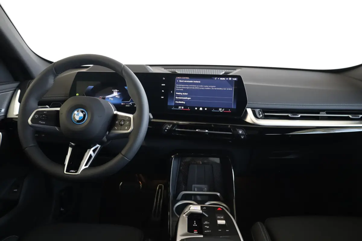 eDrive20 | M Sport Pro | Panoramadak | Driving Assistant Plus | Harman/Kardon | Head-Up Display | Trekhaak
