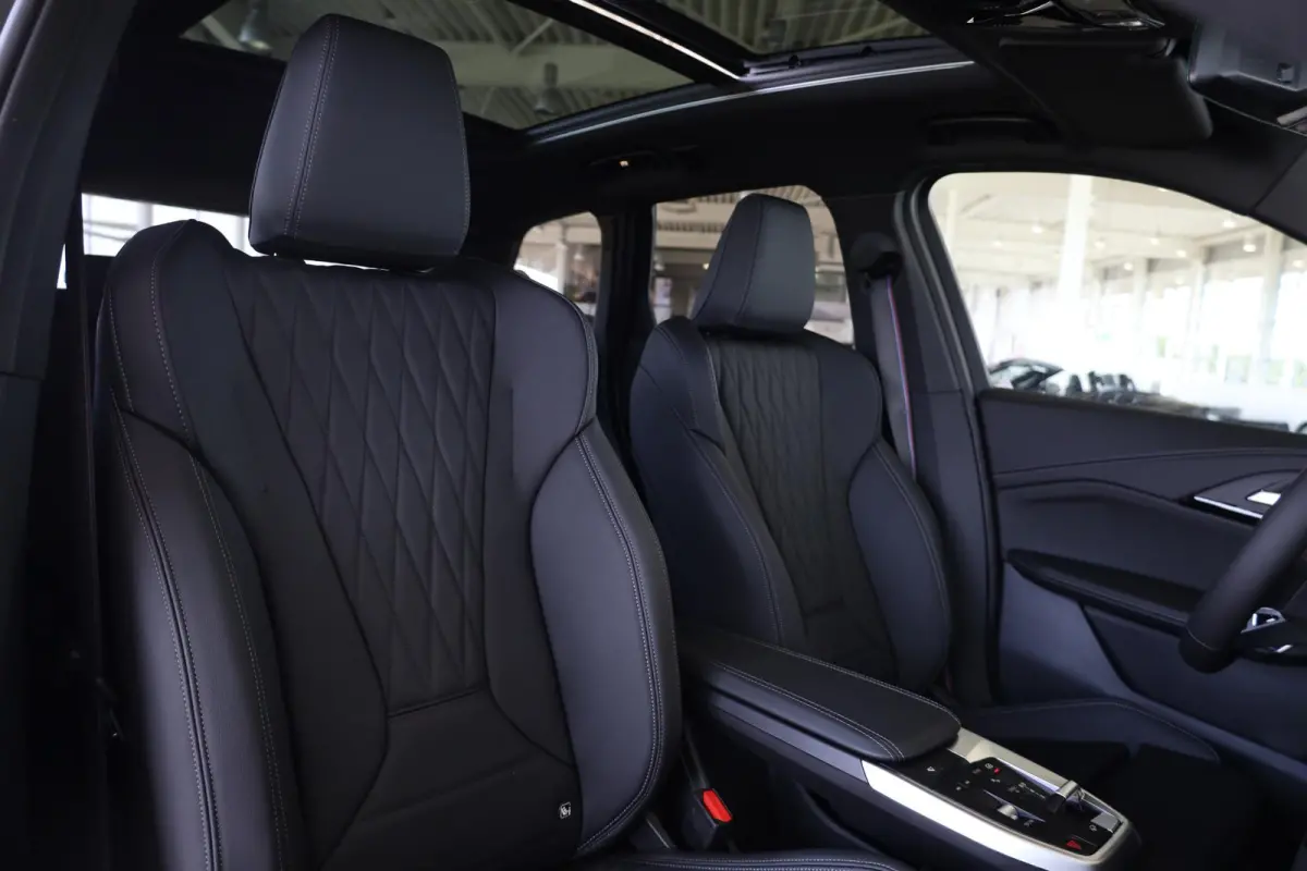 eDrive20 | M Sport Pro | Panoramadak | Driving Assistant Plus | Harman/Kardon | Head-Up Display | Trekhaak