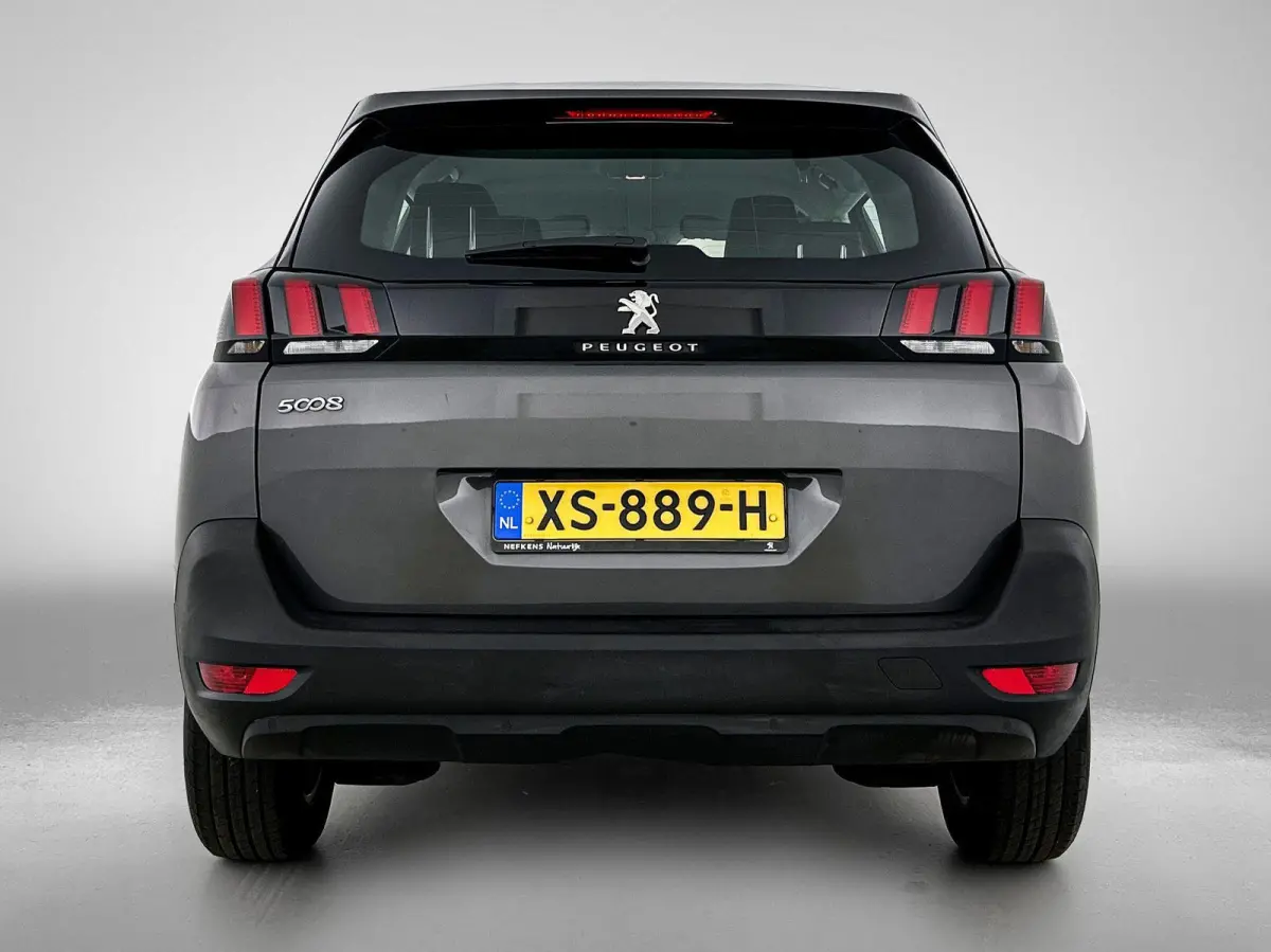 1.2 130pk Blue Lease Executive | Navigatie | Climate Control | Cruise Control | 17"LMV | Parkeersensoren | Apple Carplay/Android Auto |