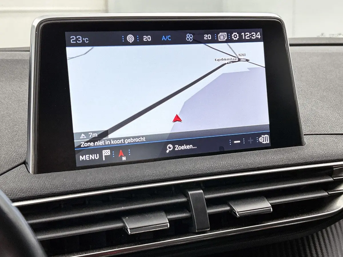 1.2 130pk Blue Lease Executive | Navigatie | Climate Control | Cruise Control | 17"LMV | Parkeersensoren | Apple Carplay/Android Auto |