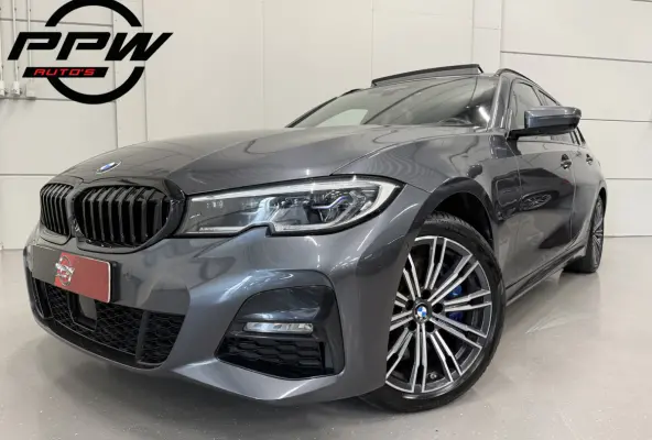 330e M-Sport PANO/LASER/HEAD-UP/CAMERA/ACC/SFEER/M-SPORTSTOELEN/KEYLESS/18"/CARPLAY/DONKERE-HEMEL/SHADOW-LINE/MINERAL-GRAU/VOLLLEDIG BMW DEALER HISTORIE