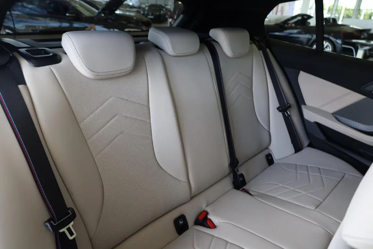 120 | M Sport Pro | Panoramadak | Driving Assistant Plus | Harman/Kardon | Head-Up Display