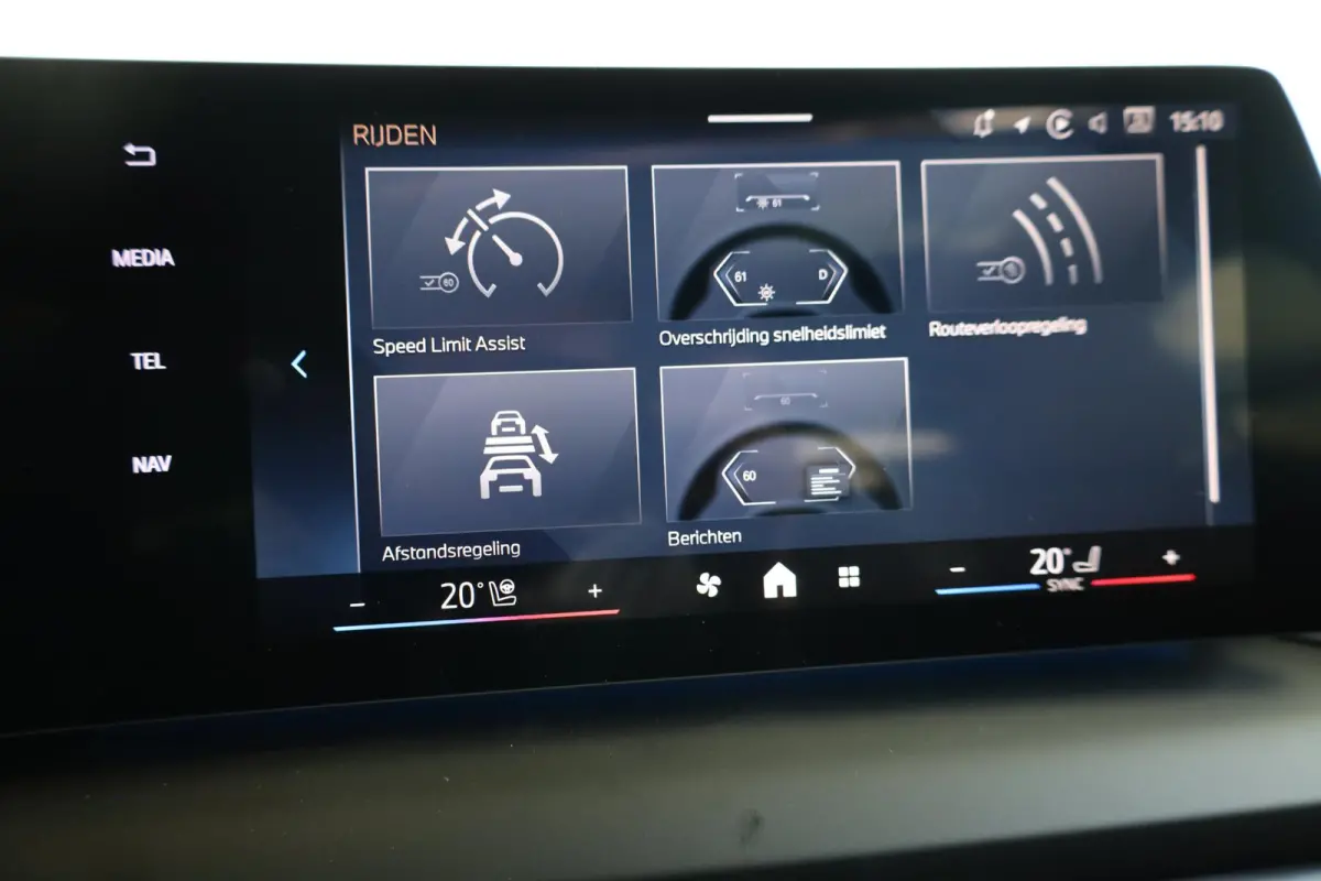 120 | M Sport Pro | Panoramadak | Driving Assistant Plus | Harman/Kardon | Head-Up Display