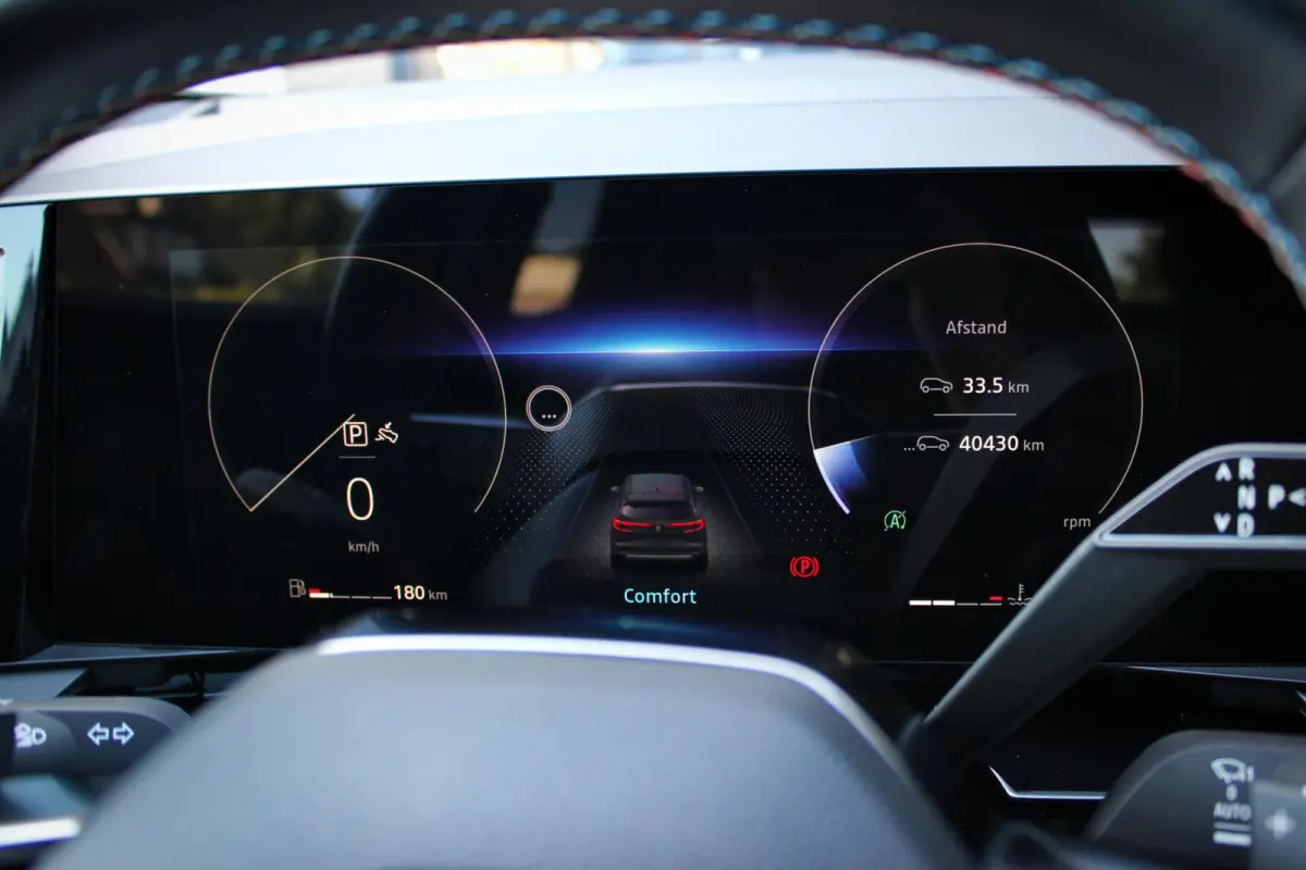 1.3 Mild Hybrid 160 Esprit Alpine // 1e eigenaar, dealeronderhouden | Camera | Massage | Stoelverwarming | 1800KG trekgewicht | CarPlay & Android Auto