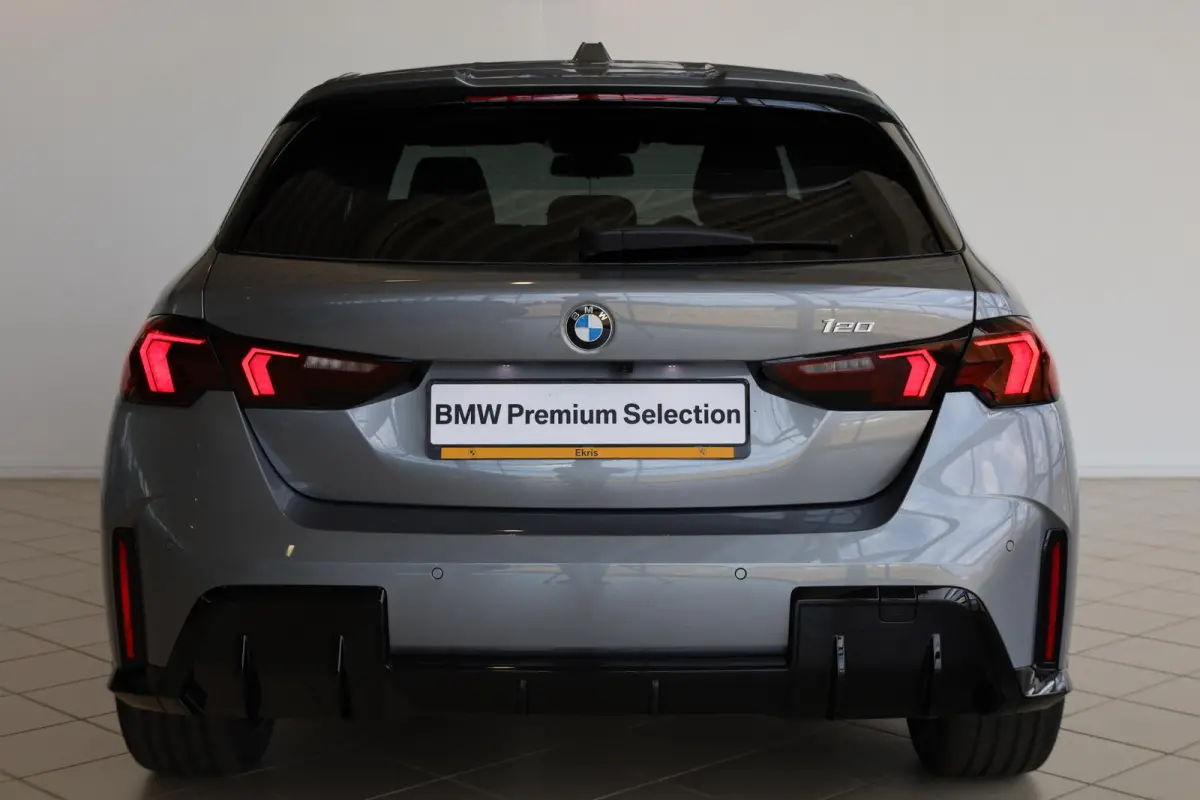 120 | M Sport Pro | Panoramadak | Driving Assistant Plus | Harman/Kardon | Head-Up Display