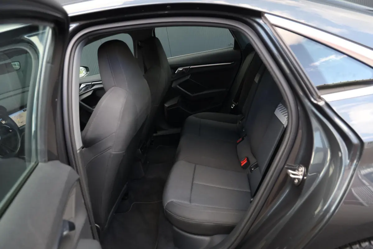 30 TFSI 110pk S-Tronic Advanced edition Sportstoelen LED Clima Parkeersensoren NL-Auto