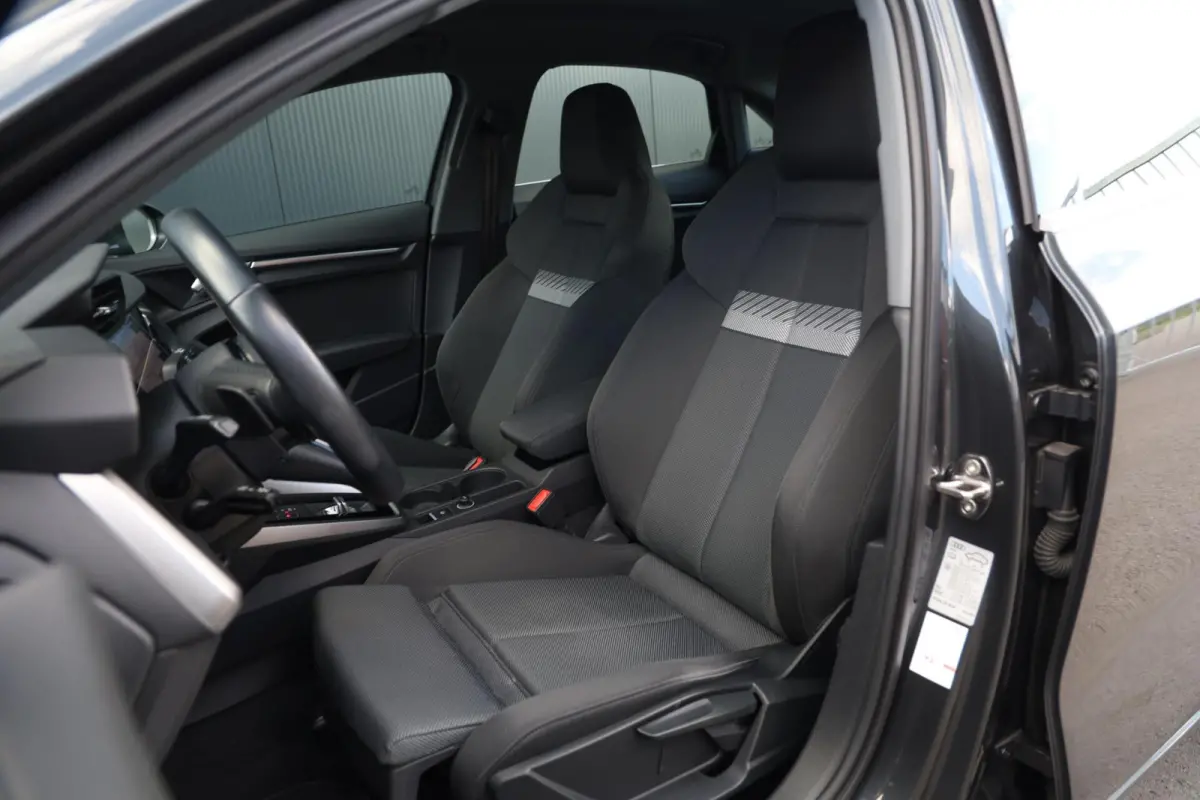 30 TFSI 110pk S-Tronic Advanced edition Sportstoelen LED Clima Parkeersensoren NL-Auto