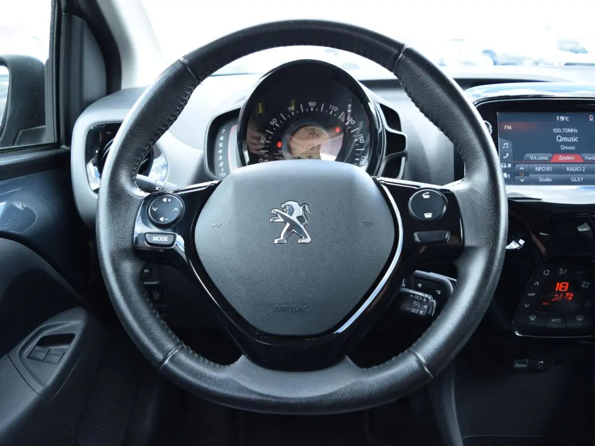 1.0 e-VTi Allure Climate control l Camera l Apple Carplay/Android Auto