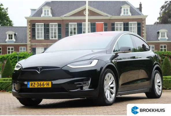 75D Base | NL-AUTO! | 1E EIGENAAR! | ADAPTIVE CRUISE | CAMERA | GROOT NAVI | ELEKTR. STOEL | STOELVERWARMING | HALF LEDER