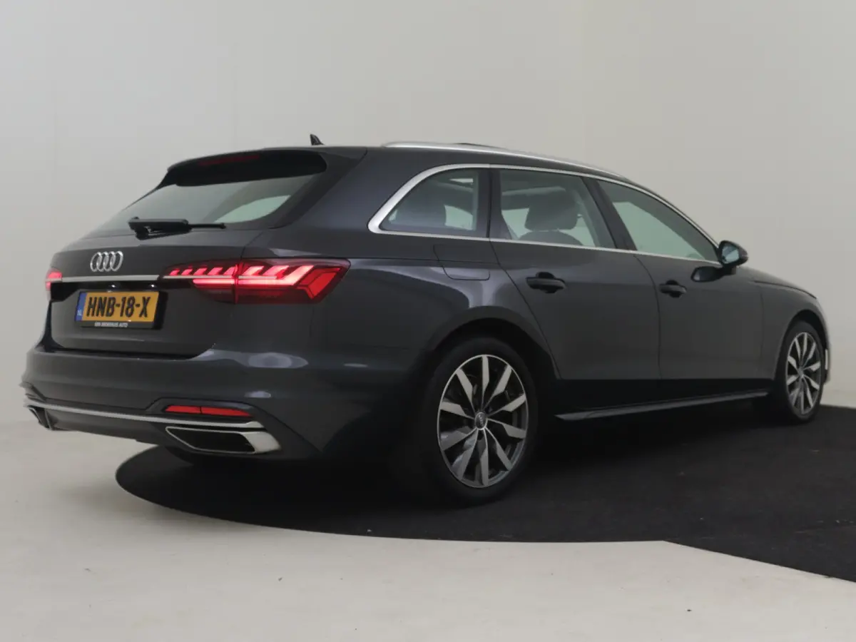 35 TFSI S Edition 150Pk DSG/AUTO |  | Elekt Glazen pano-dak | Achteruitrijcamera | Dodehoek detectie | Elekt achterklep | Parkeersensoren |  Stoelverwarming | Cruise control | App connect | 