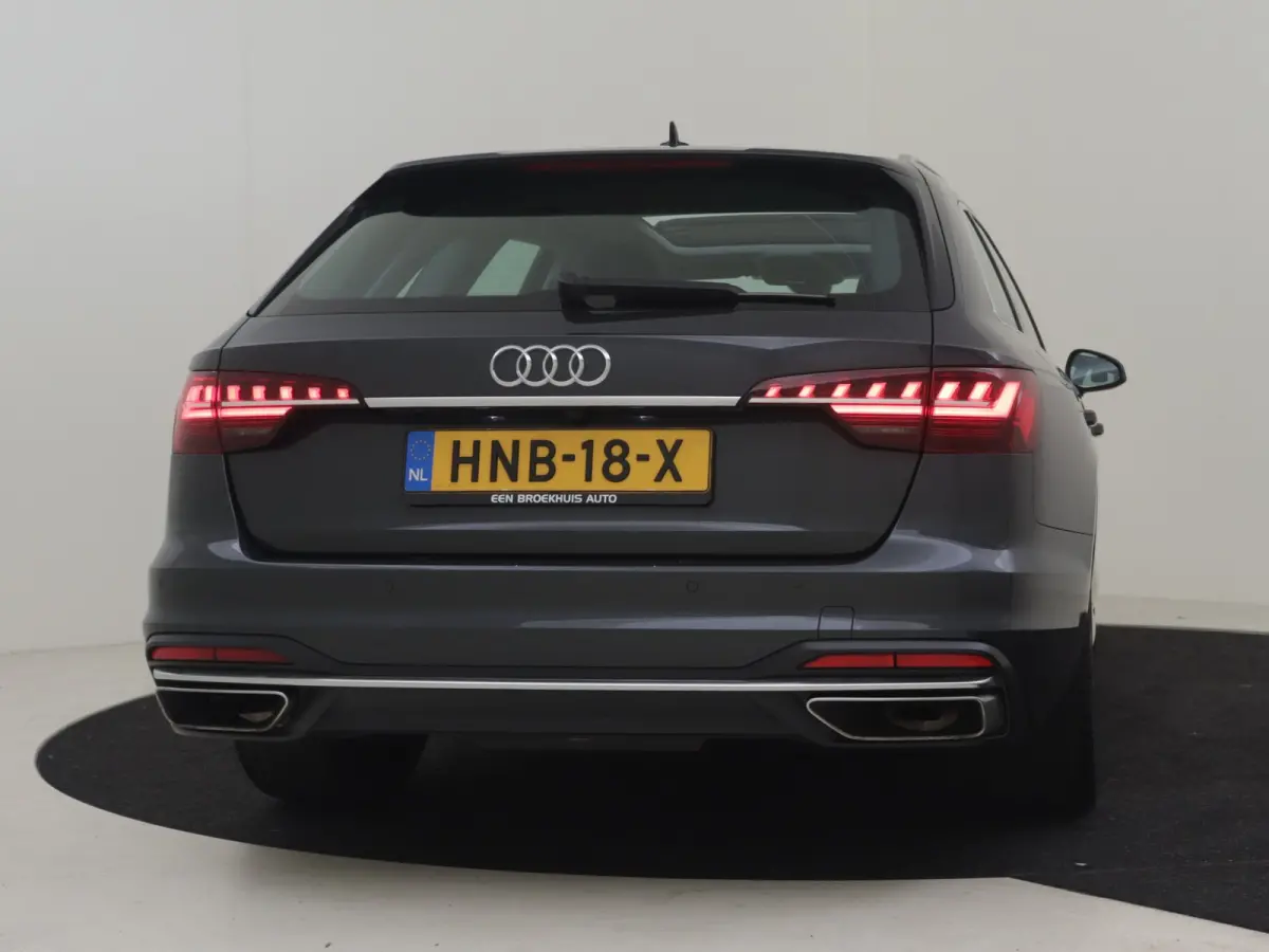 35 TFSI S Edition 150Pk DSG/AUTO |  | Elekt Glazen pano-dak | Achteruitrijcamera | Dodehoek detectie | Elekt achterklep | Parkeersensoren |  Stoelverwarming | Cruise control | App connect | 