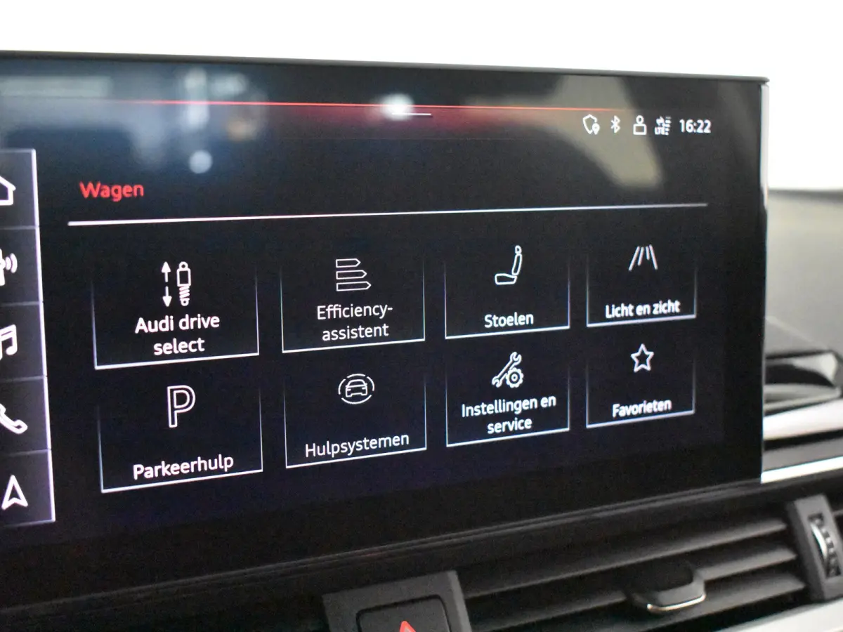 35 TFSI S Edition 150Pk DSG/AUTO |  | Elekt Glazen pano-dak | Achteruitrijcamera | Dodehoek detectie | Elekt achterklep | Parkeersensoren |  Stoelverwarming | Cruise control | App connect | 