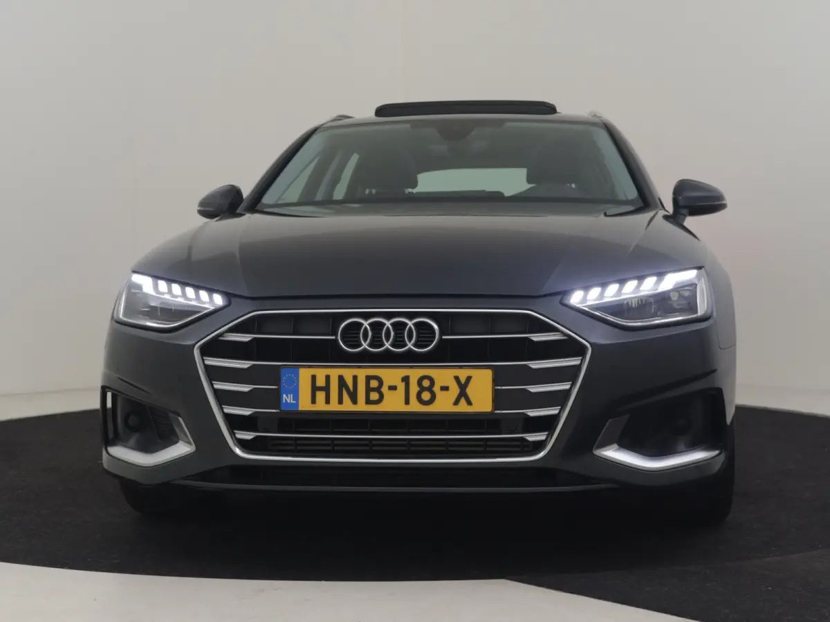 35 TFSI S Edition 150Pk DSG/AUTO |  | Elekt Glazen pano-dak | Achteruitrijcamera | Dodehoek detectie | Elekt achterklep | Parkeersensoren |  Stoelverwarming | Cruise control | App connect | 