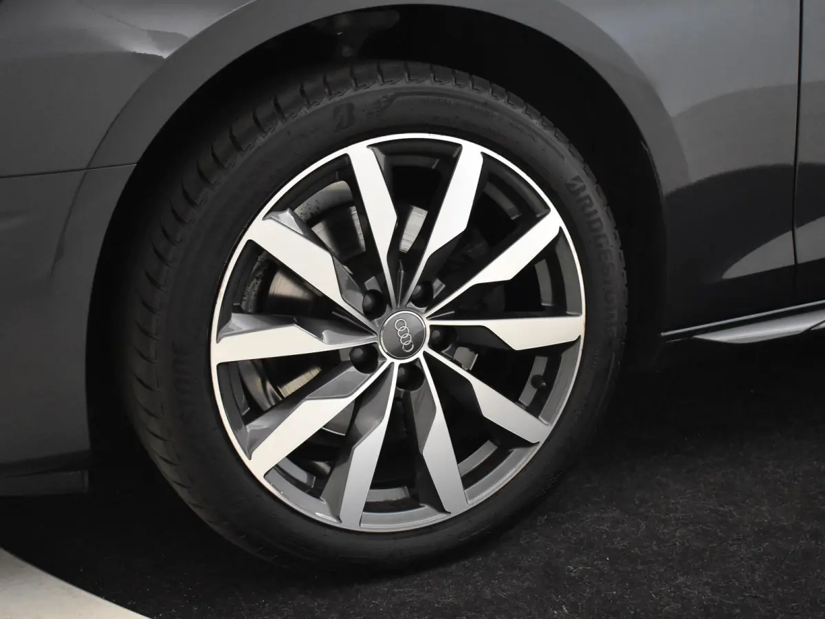 35 TFSI S Edition 150Pk DSG/AUTO |  | Elekt Glazen pano-dak | Achteruitrijcamera | Dodehoek detectie | Elekt achterklep | Parkeersensoren |  Stoelverwarming | Cruise control | App connect | 
