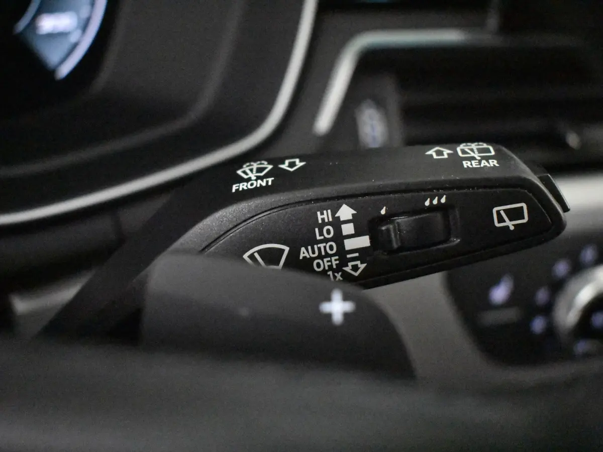 35 TFSI S Edition 150Pk DSG/AUTO |  | Elekt Glazen pano-dak | Achteruitrijcamera | Dodehoek detectie | Elekt achterklep | Parkeersensoren |  Stoelverwarming | Cruise control | App connect | 