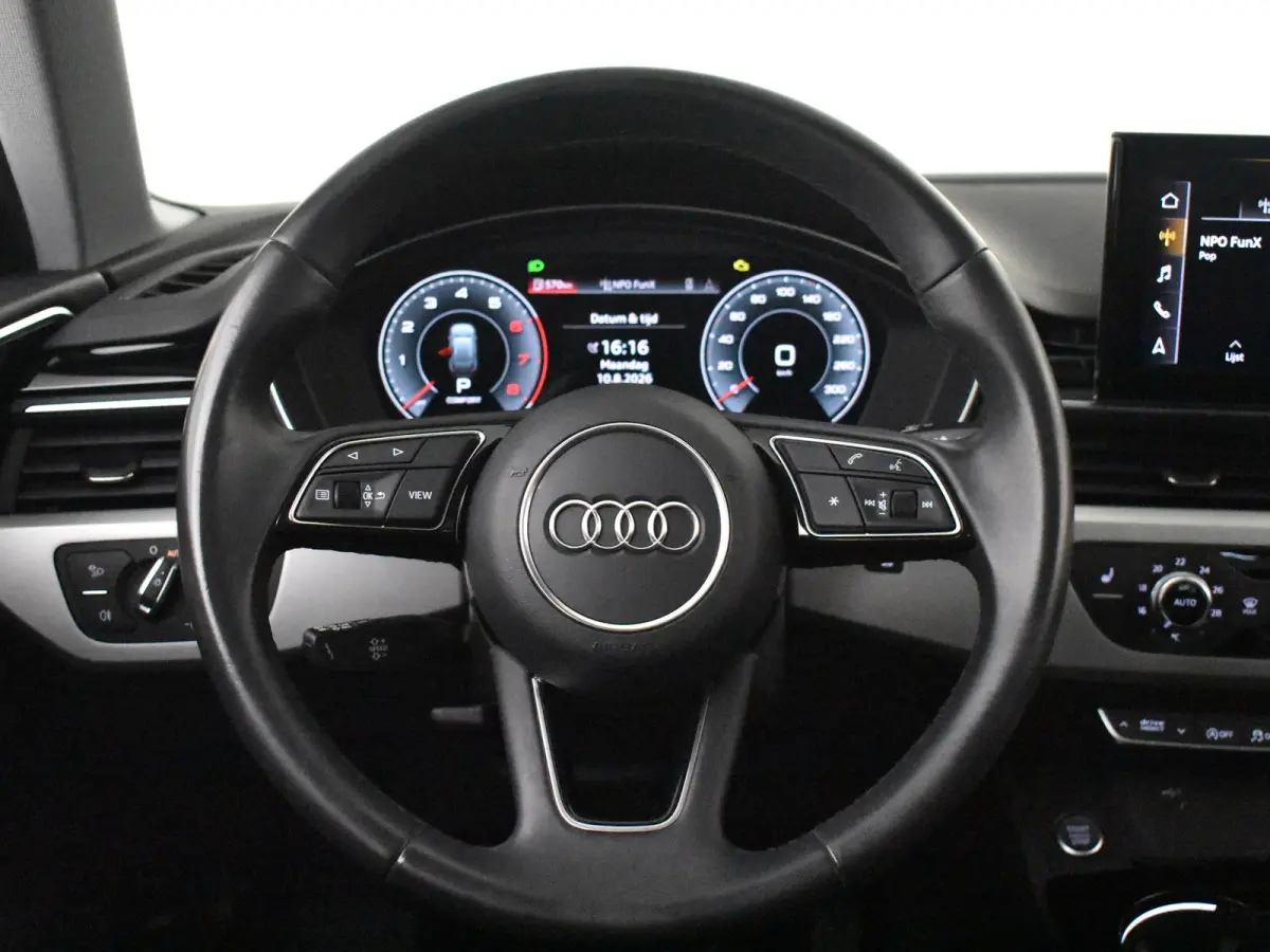 35 TFSI S Edition 150Pk DSG/AUTO |  | Elekt Glazen pano-dak | Achteruitrijcamera | Dodehoek detectie | Elekt achterklep | Parkeersensoren |  Stoelverwarming | Cruise control | App connect | 