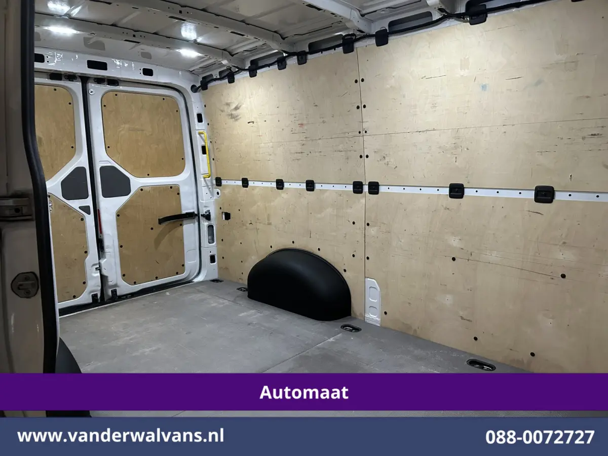 2.0 TDI 141pk Automaat L3H2 L2H1 Euro6 Airco | Camera | Apple Carplay | 3000kg Trekhaak | Cruisecontrol Android Auto, Stoelverwarming, Parkeersensoren, Bijrijdersbank