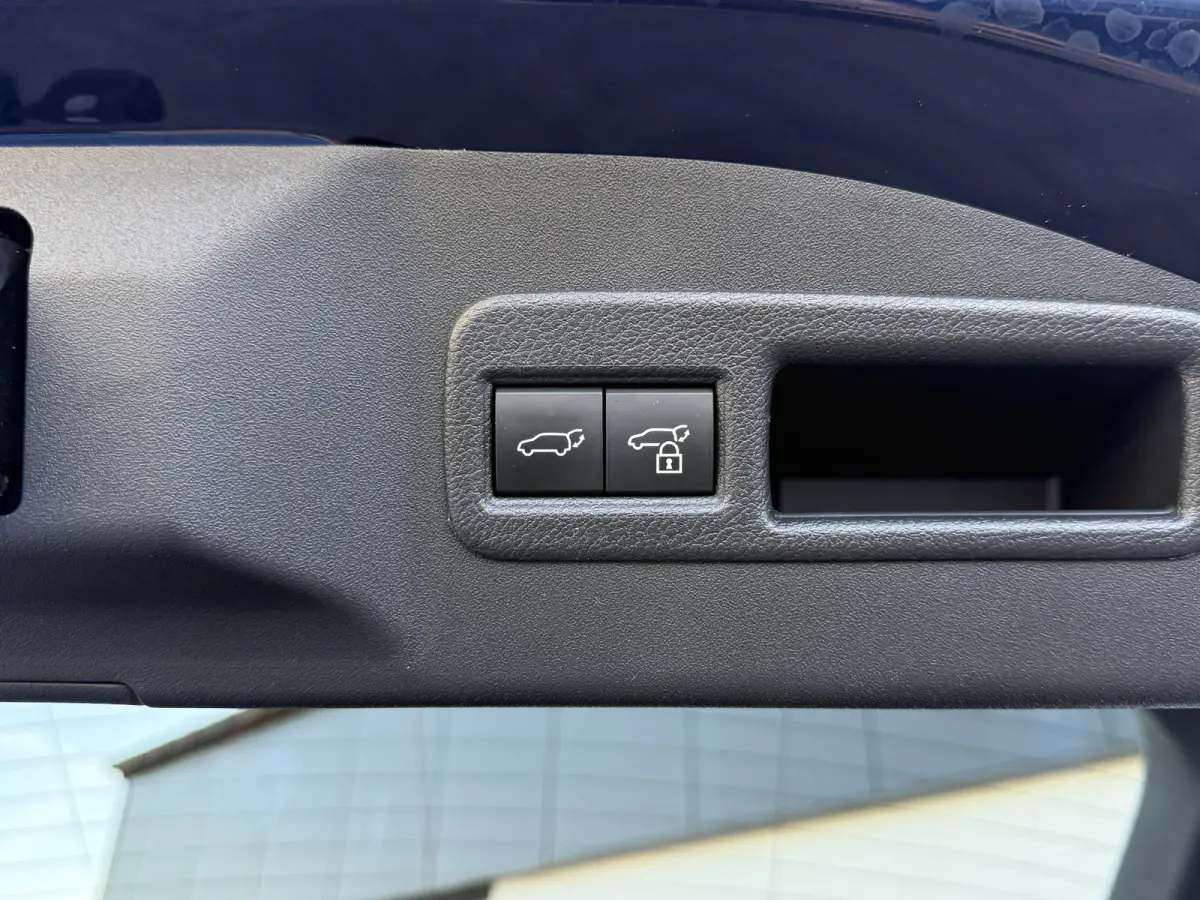 Premium 71 kWh | Pano | ACC | JBL | Leder | 20 inch