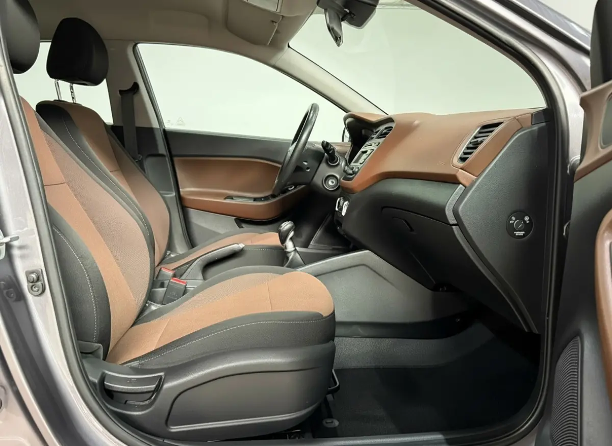 1.0 T-GDI i- Motion Navi Pdc Airco Cruise