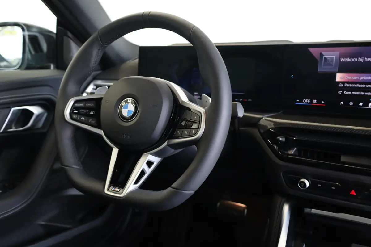 220i | M Sport Pro | Glazen Schuif-/ Kanteldak | Driving Assistant | Elektr. Verstelbare Stoelen