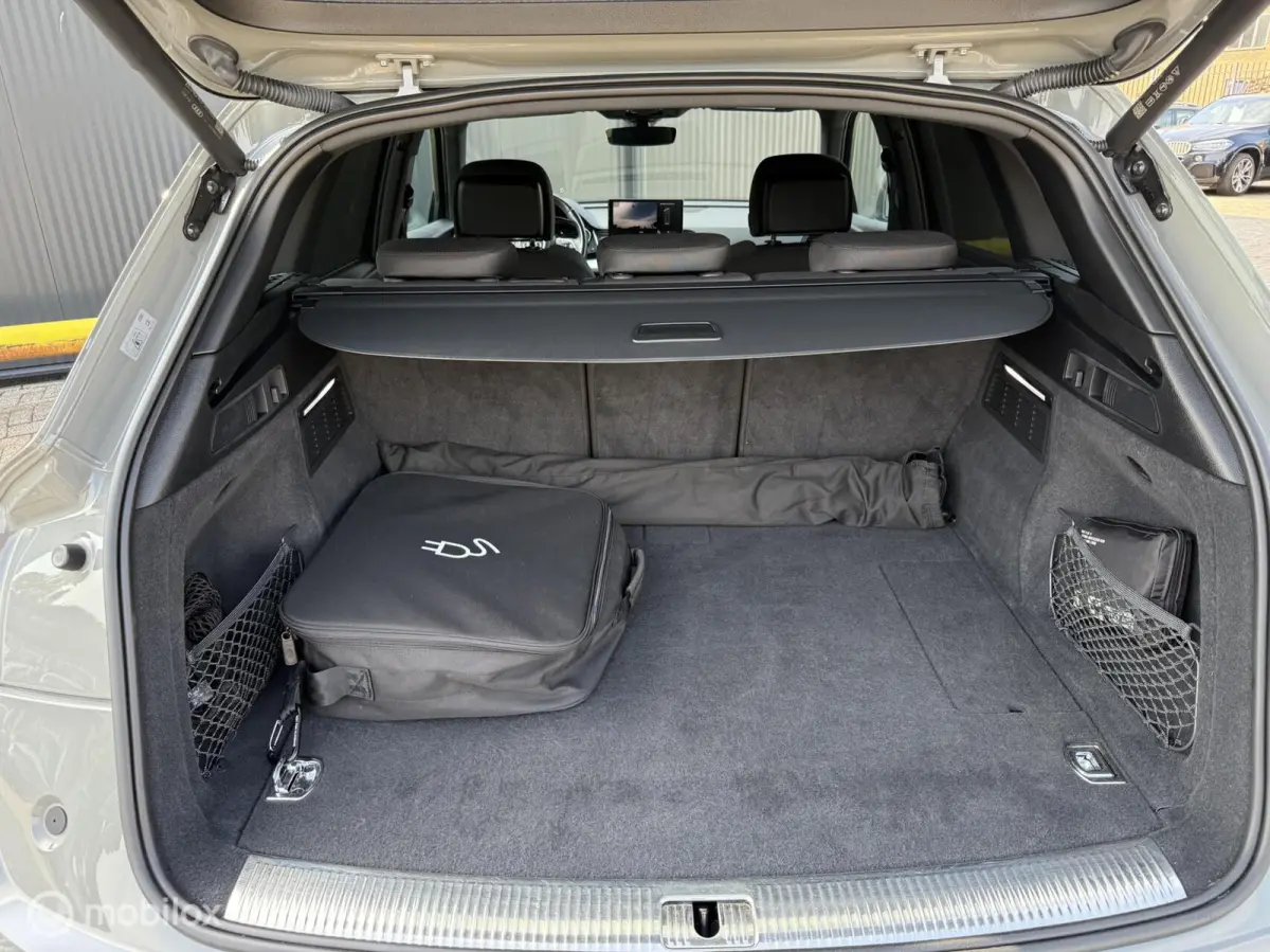 55 TFSI e S edition SQ5 uitvoering | NARDO GRIJS