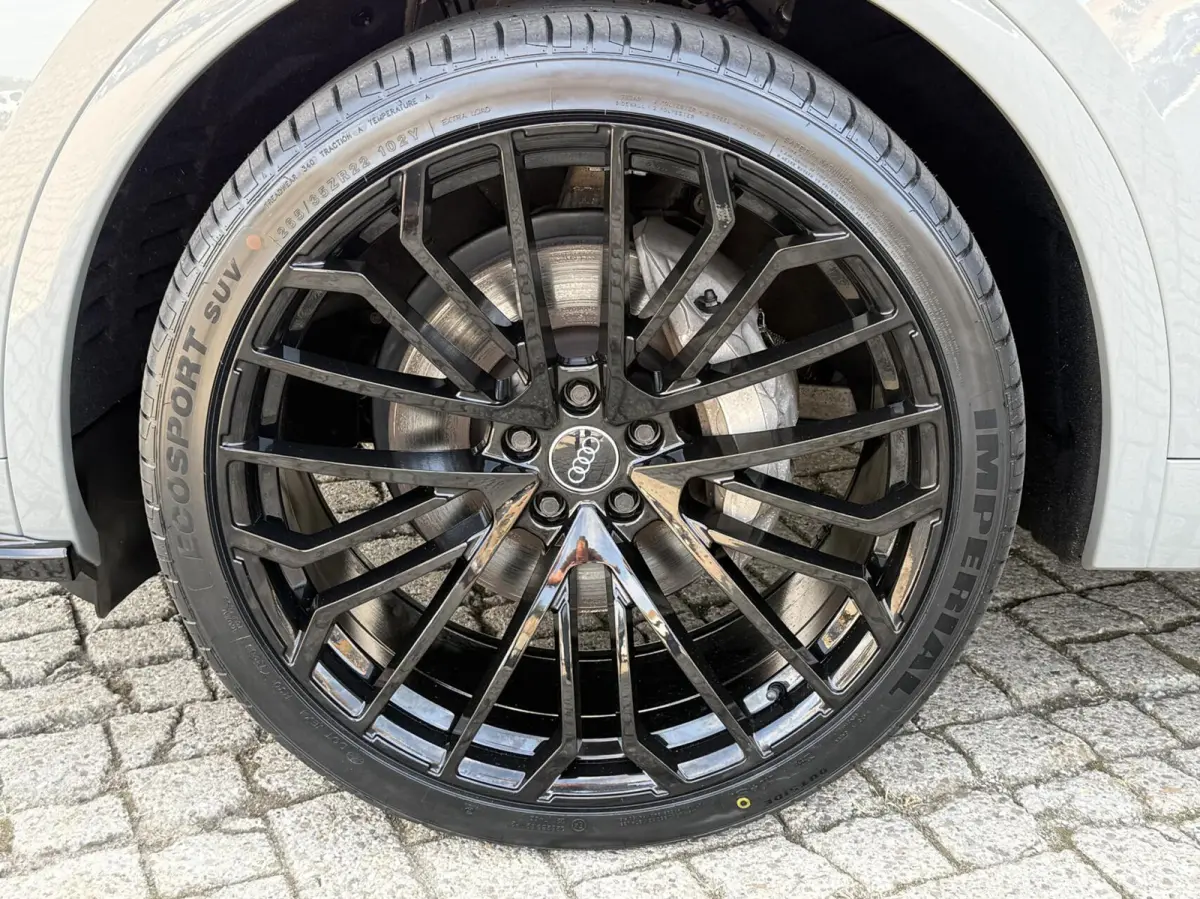 55 TFSI e S edition SQ5 uitvoering | NARDO GRIJS