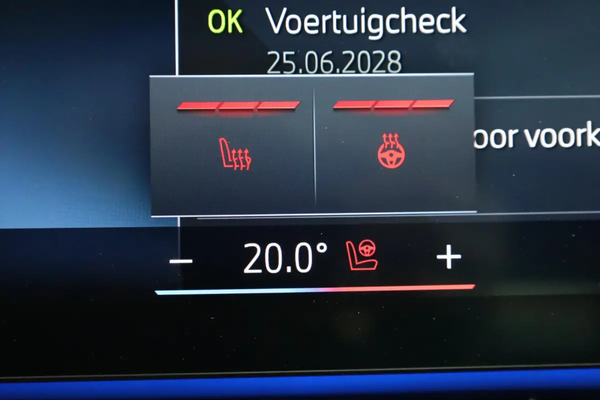 eDrive40 | M Sport Pro | Panoramadak | Driving Assistant | Comfort Access | Trekhaak