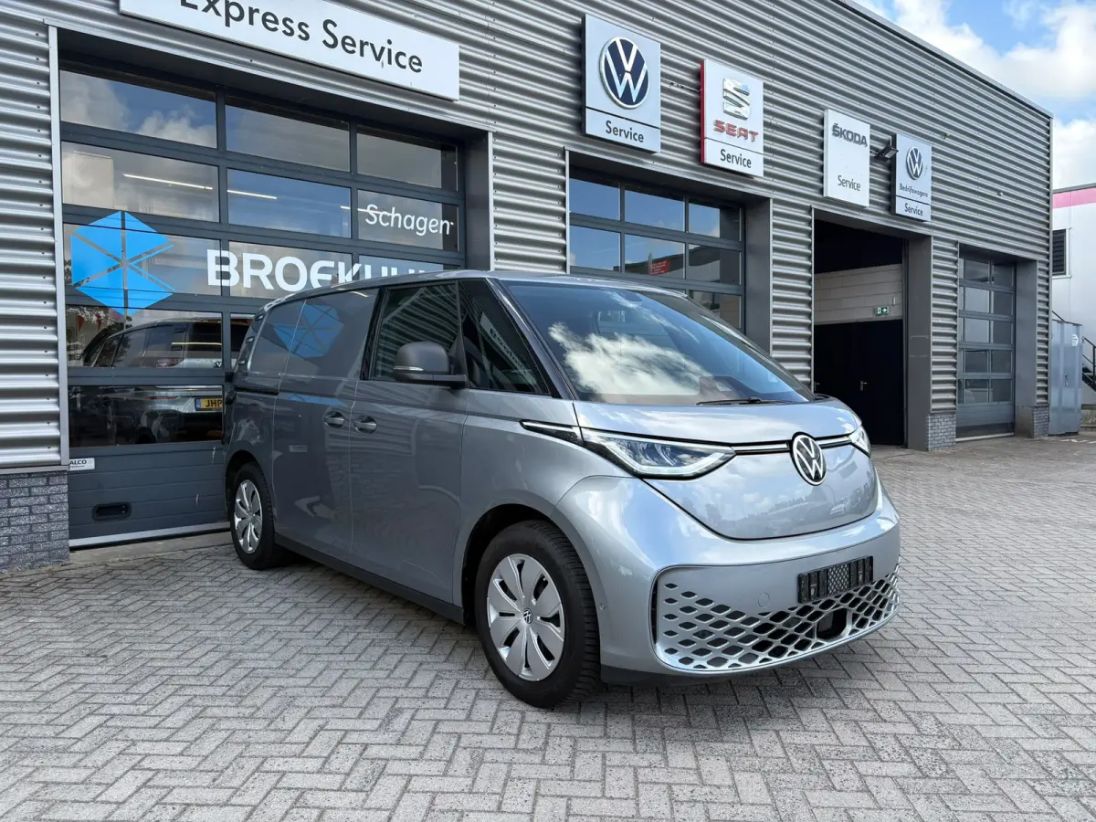 77 KWH 204 pk | Cruise control | Apple Carplay | Stoelverwarming |