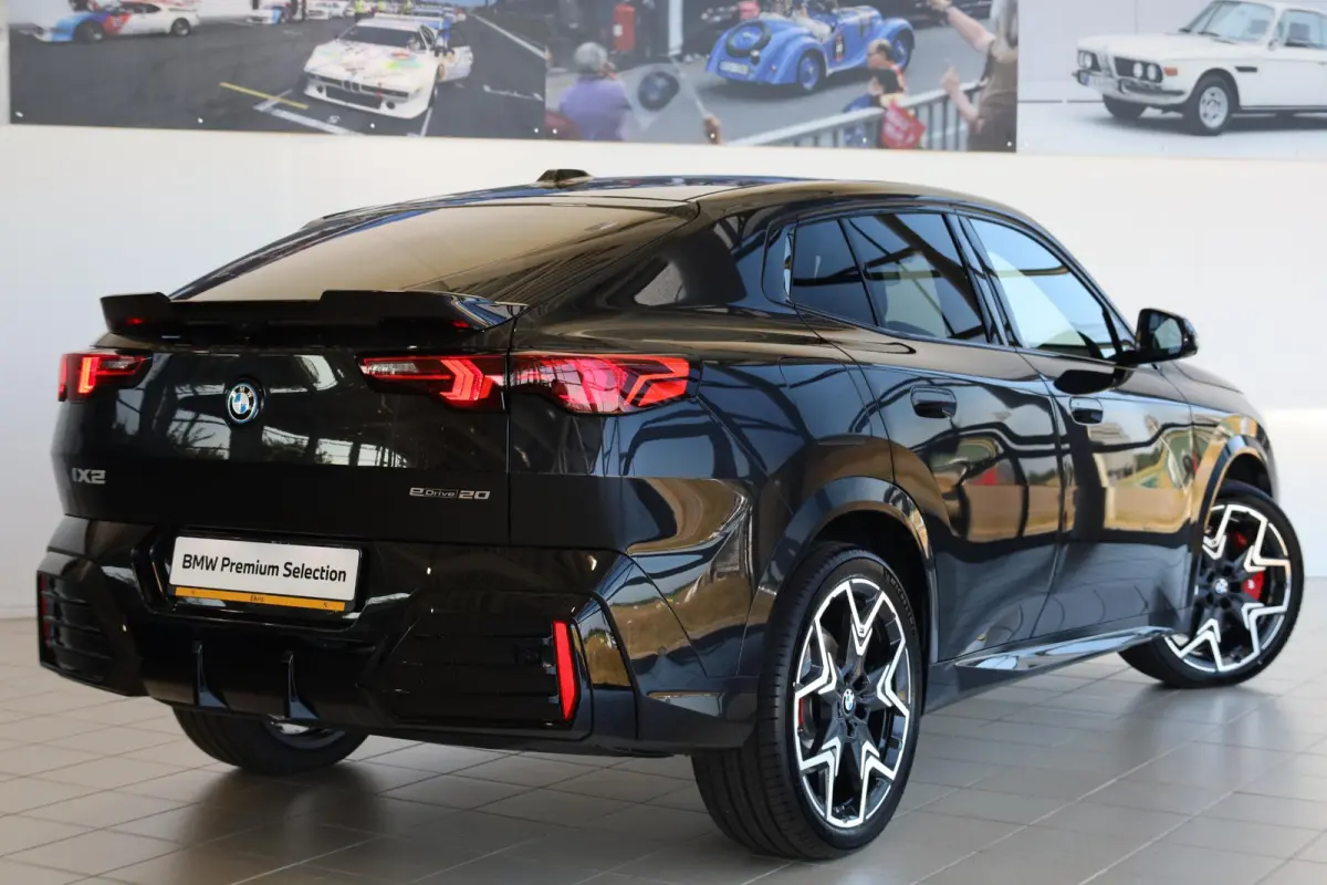 eDrive20 | M Sport Pro | Panoramadak | Harman/Kardon | Driving Assistant Plus | Trekhaak