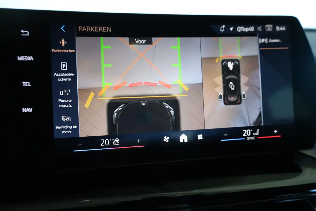 eDrive20 | M Sport Pro | Panoramadak | Harman/Kardon | Driving Assistant Plus | Trekhaak