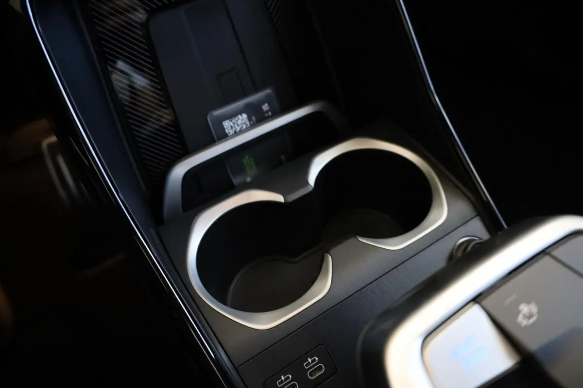 eDrive20 | M Sport Pro | Panoramadak | Harman/Kardon | Driving Assistant Plus | Trekhaak
