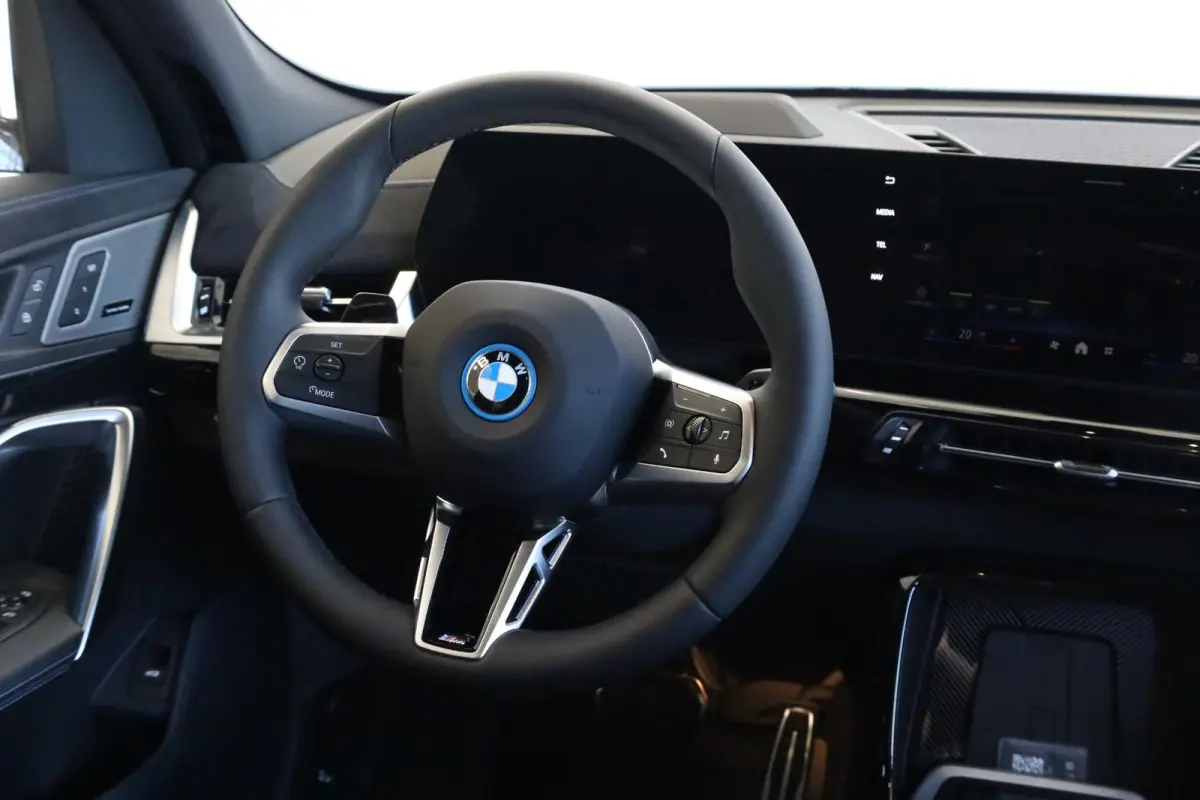 eDrive20 | M Sport Pro | Panoramadak | Harman/Kardon | Driving Assistant Plus | Trekhaak