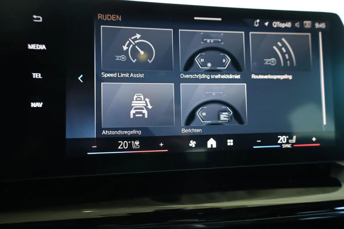eDrive20 | M Sport Pro | Panoramadak | Harman/Kardon | Driving Assistant Plus | Trekhaak