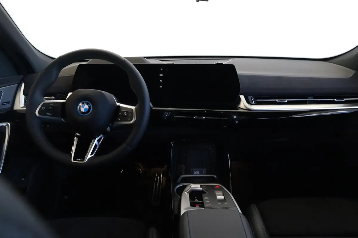 eDrive20 | M Sport Pro | Panoramadak | Harman/Kardon | Driving Assistant Plus | Trekhaak