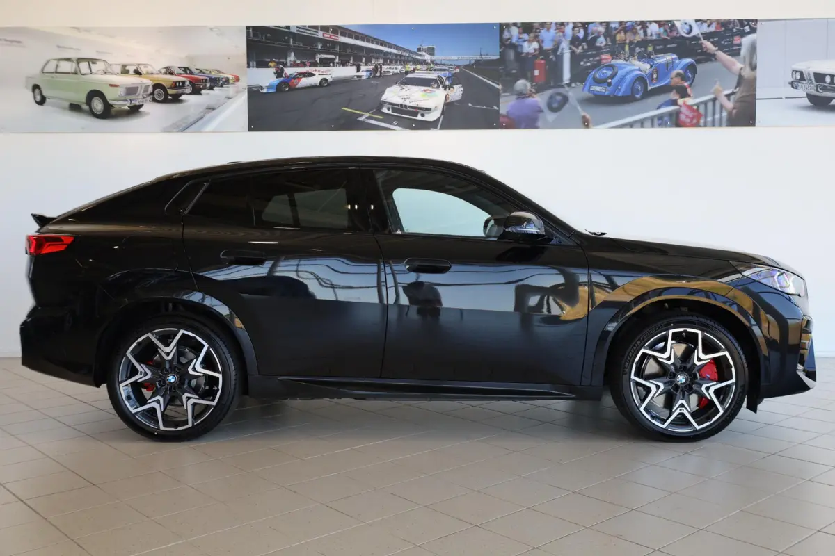 eDrive20 | M Sport Pro | Panoramadak | Harman/Kardon | Driving Assistant Plus | Trekhaak