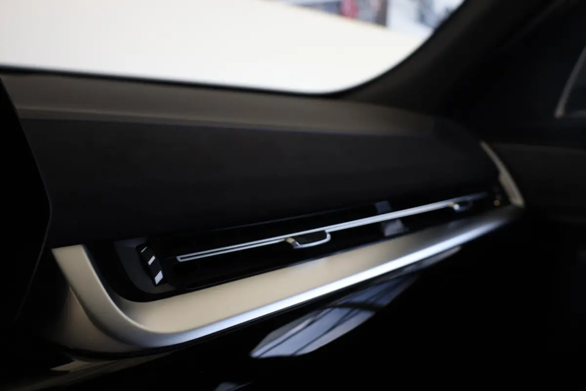 eDrive20 | M Sport Pro | Panoramadak | Harman/Kardon | Elektr. Verstelbare Stoelen | Driving Assistant Plus | Trekhaak