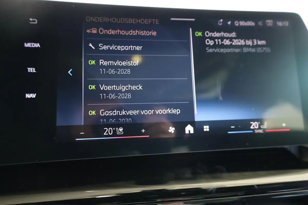 eDrive20 | M Sport Pro | Panoramadak | Harman/Kardon | Elektr. Verstelbare Stoelen | Driving Assistant Plus | Trekhaak