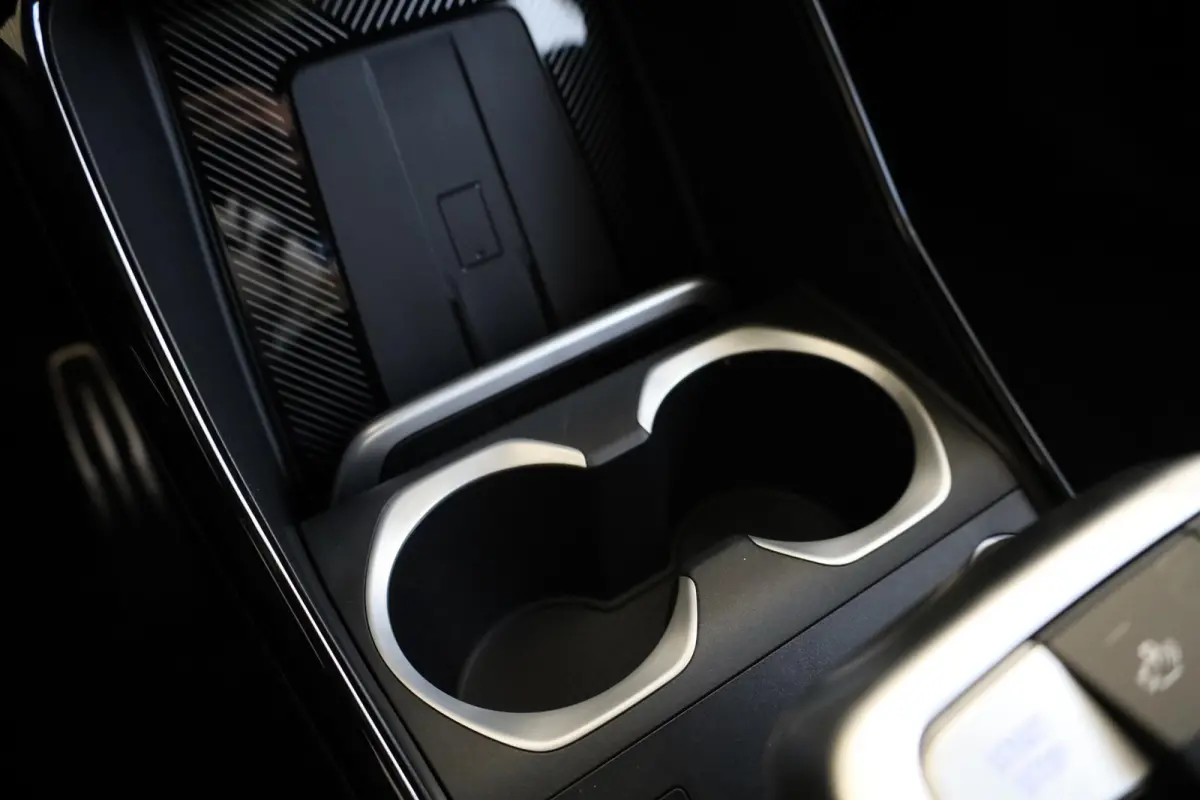 eDrive20 | M Sport Pro | Panoramadak | Harman/Kardon | Elektr. Verstelbare Stoelen | Driving Assistant Plus | Trekhaak