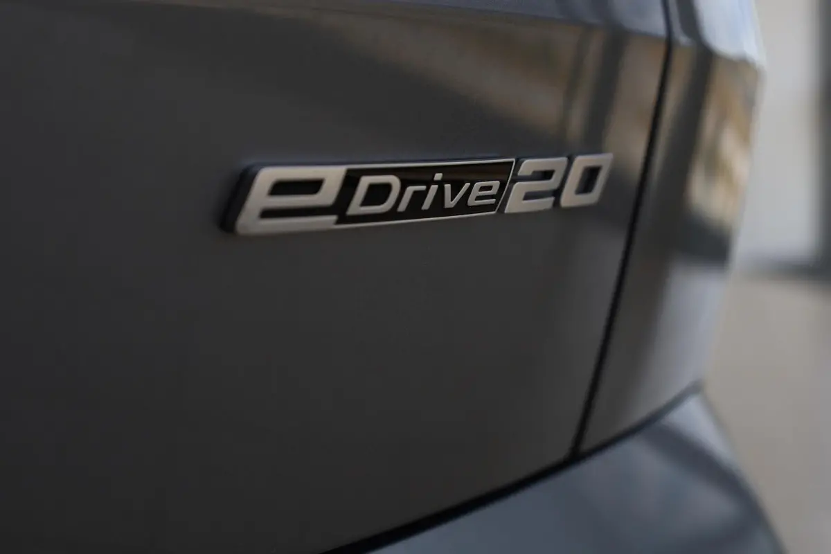 eDrive20 | M Sport Pro | Panoramadak | Harman/Kardon | Elektr. Verstelbare Stoelen | Driving Assistant Plus | Trekhaak