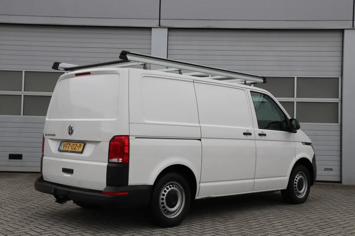2.0 TDI 90pk L1H1 28 | Trekhaak  | Airco | Bluetooth | Aluca Laadruimte Inrichting | Imperiaal