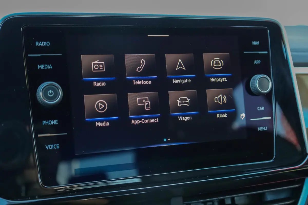 1.0 TSI 110pk R-Line | Achteruitrijcamera | Cruise Control Adaptief | Apple Carplay/Android Auto